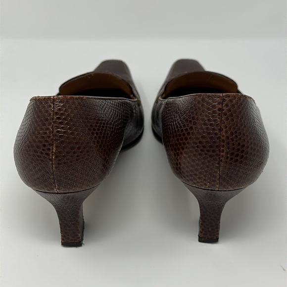 Ferragamo Brown Miista Leather Embossed Pumps Heels Size 9 - Picture 4 of 11